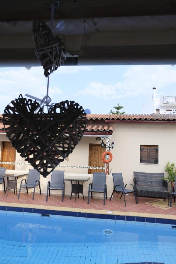 Taxiarchis Apartments مدينة سكياثوس المظهر الخارجي الصورة