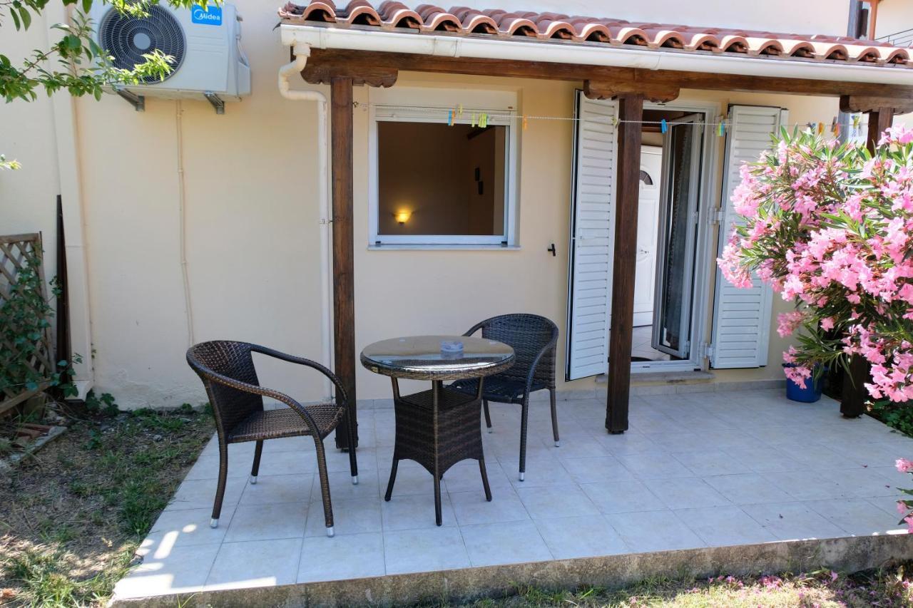 Taxiarchis Apartments مدينة سكياثوس المظهر الخارجي الصورة