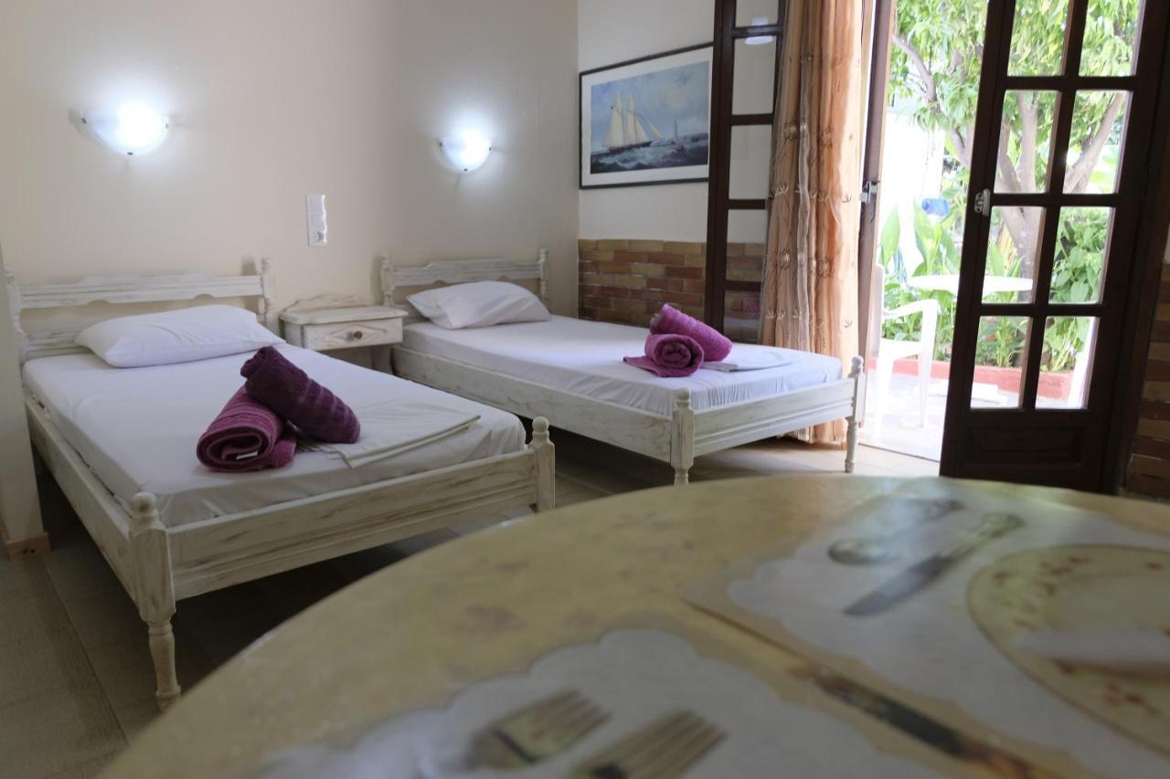Taxiarchis Apartments مدينة سكياثوس المظهر الخارجي الصورة