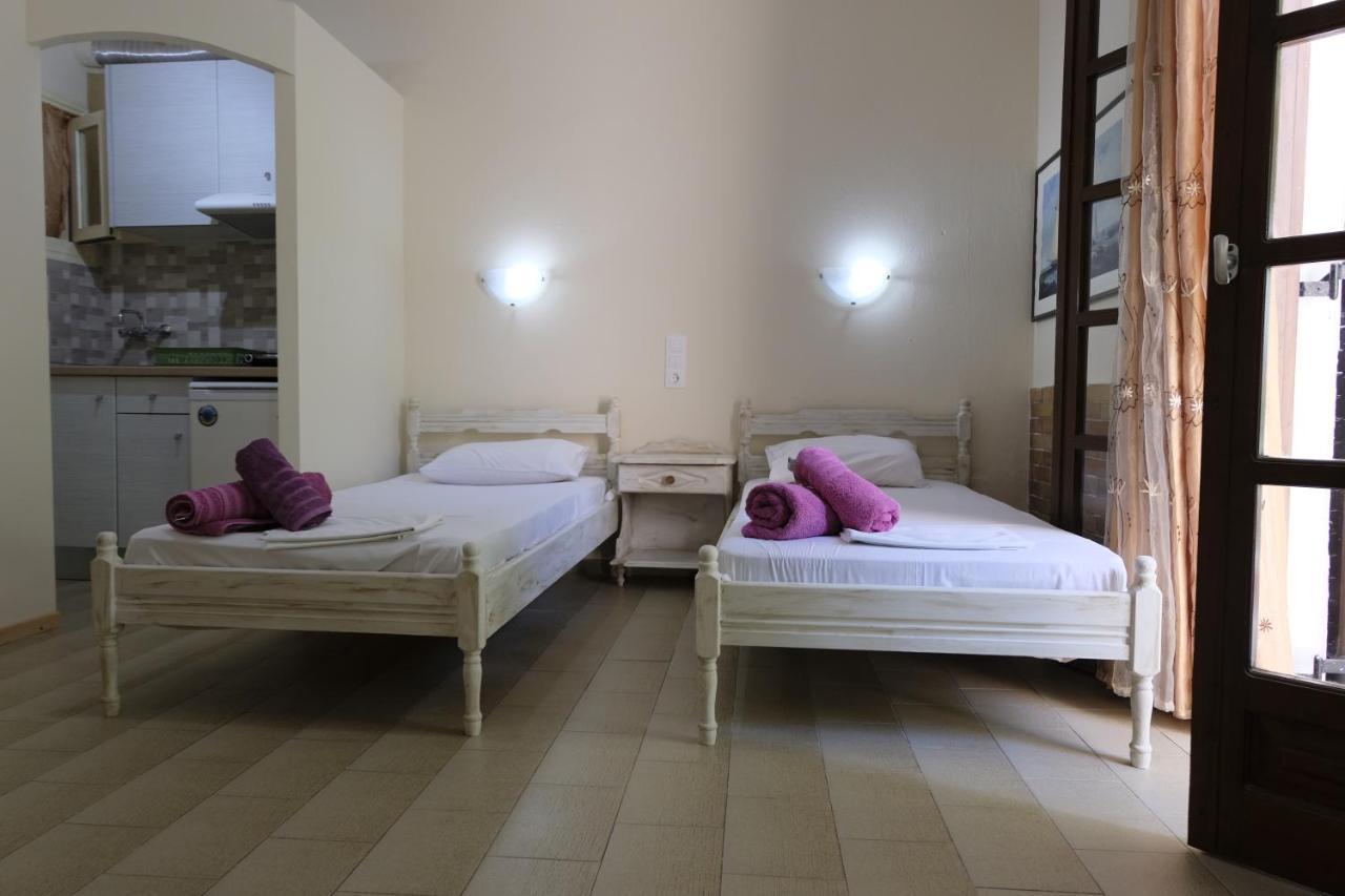 Taxiarchis Apartments مدينة سكياثوس المظهر الخارجي الصورة