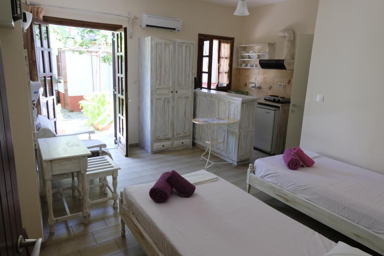 Taxiarchis Apartments مدينة سكياثوس المظهر الخارجي الصورة